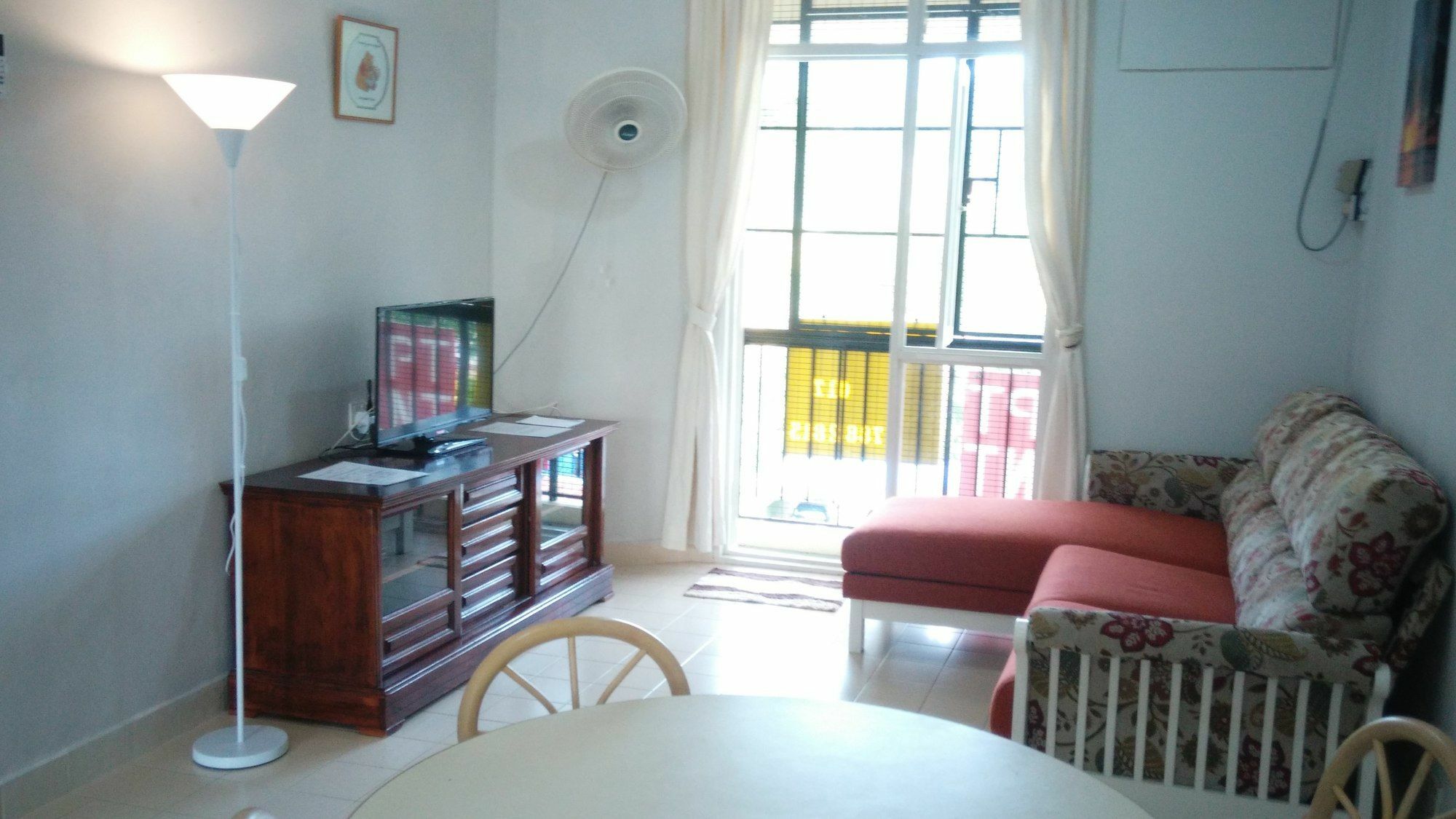 Pinang Beach Apartment @ Bayu Emas Batu Ferringhi Exterior photo